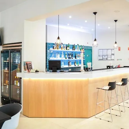 Vplaza Private Garage,balcony&pool View Flat דירה פורטימאו